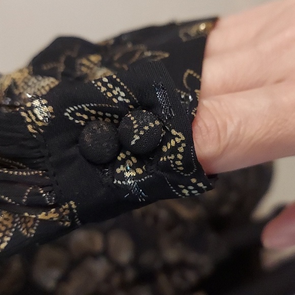 TORRID Chiffon Layered Tie Front Surplice Tunic in Black And Gold - Picture 9 of 15